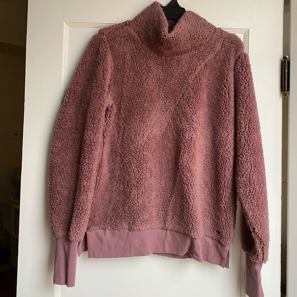 GAIAM Pullover